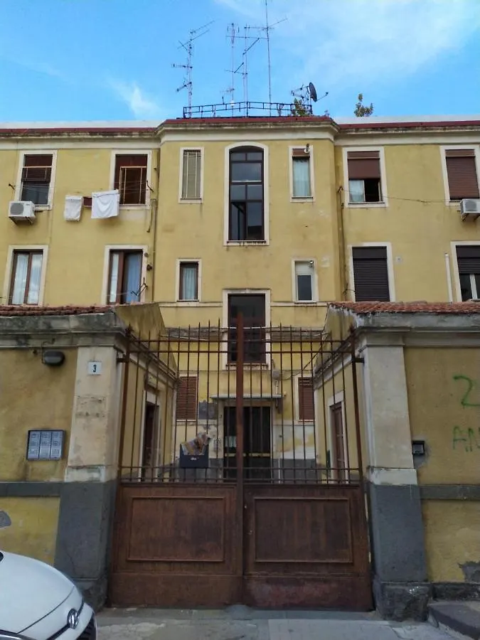 La Casa Del Moro - Nice Flat In The City Centre 카타니아 0*,  이탈리아